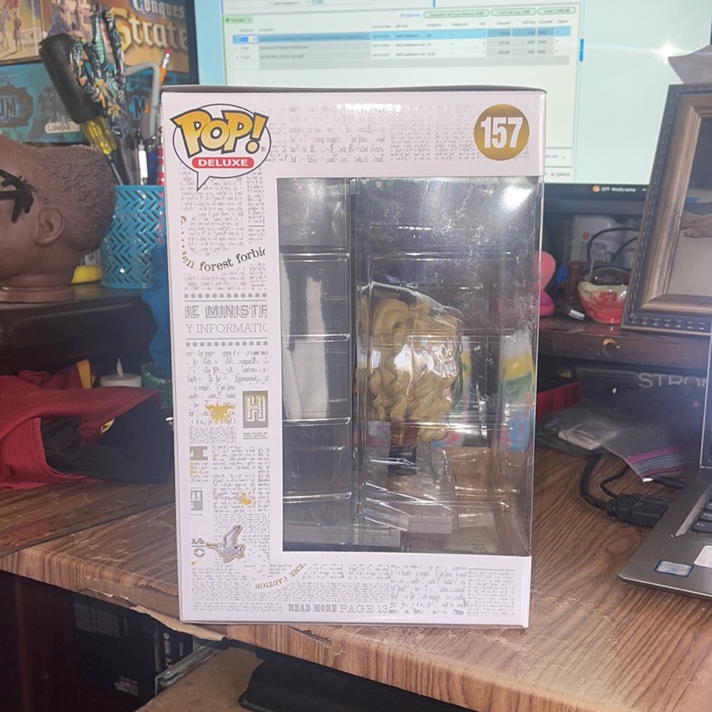Harry Potter funko pop Madam rosmerta with the three broomsticks - Picture 4 of 4
